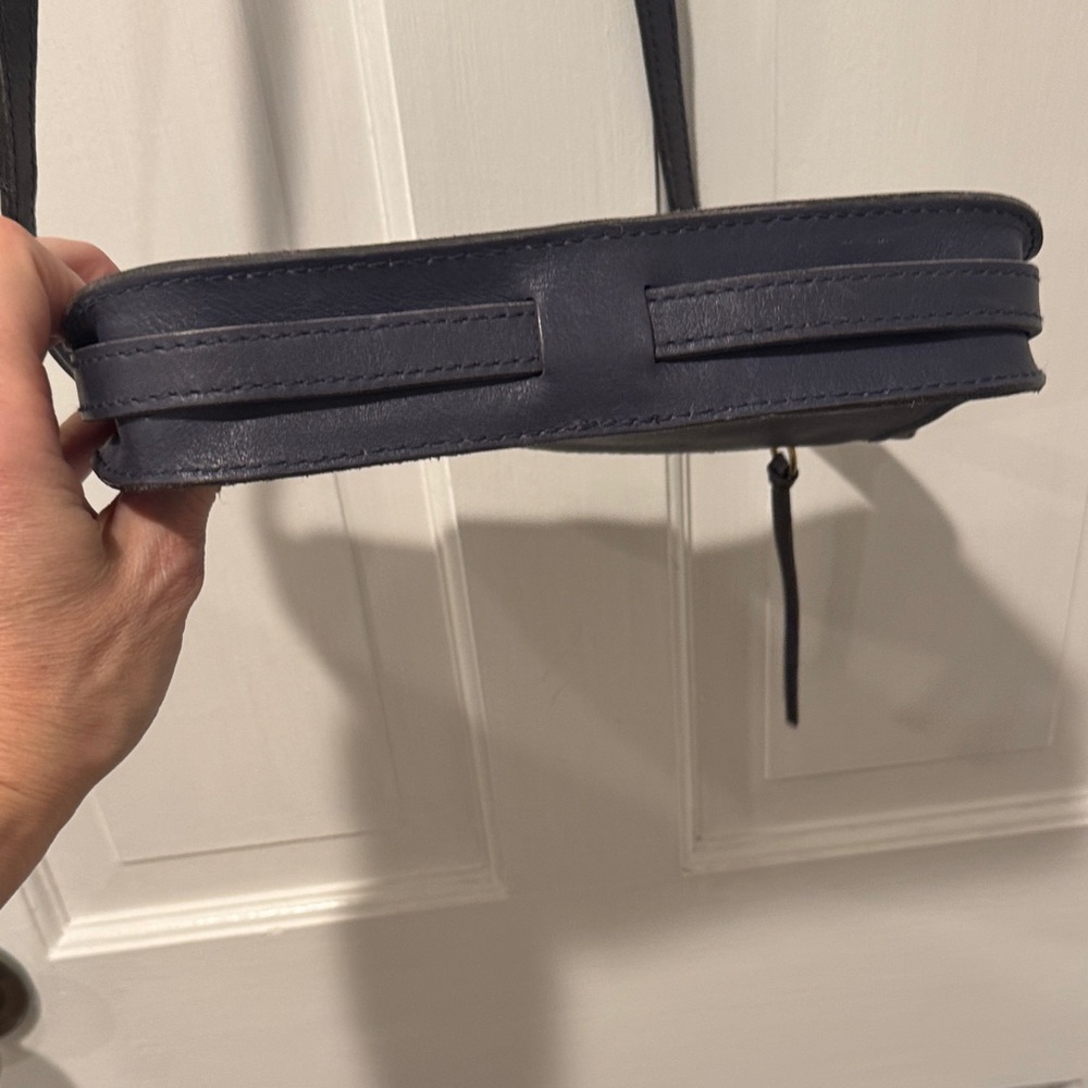 Madewell adjustable Navy cross body bag - Picture 6 of 7